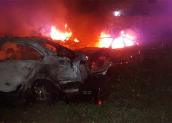 Incêndio destrói mais de 50 veículos apreendidos pela polícia no Piauí